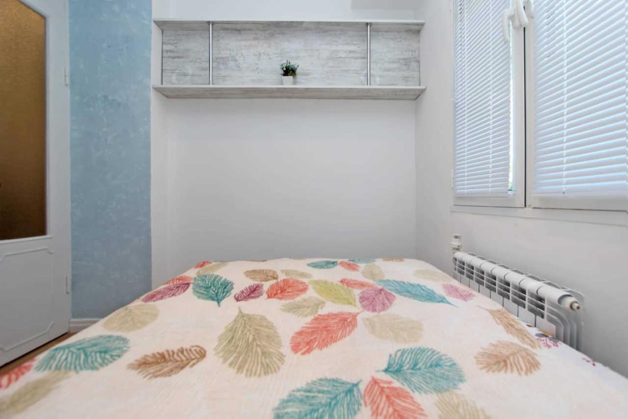 Sunny Apartment In The Center Erevan Esterno foto