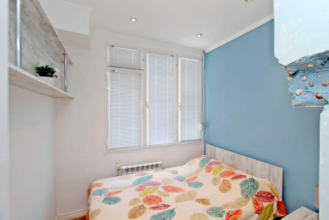 Sunny Apartment In The Center Erevan Esterno foto